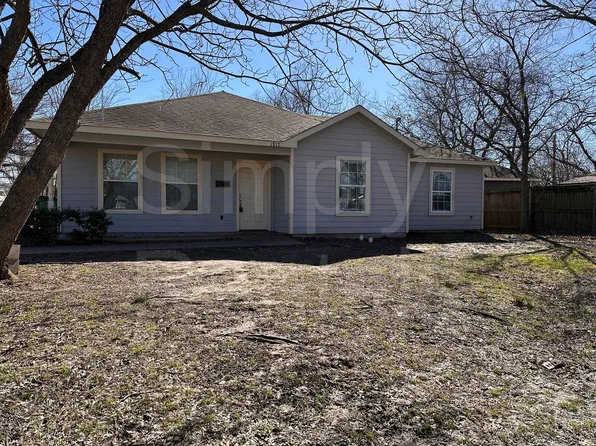 1817 Hemphill St, Greenville, TX 75401