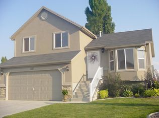 1137 W 1000 N, Clinton, UT 84015