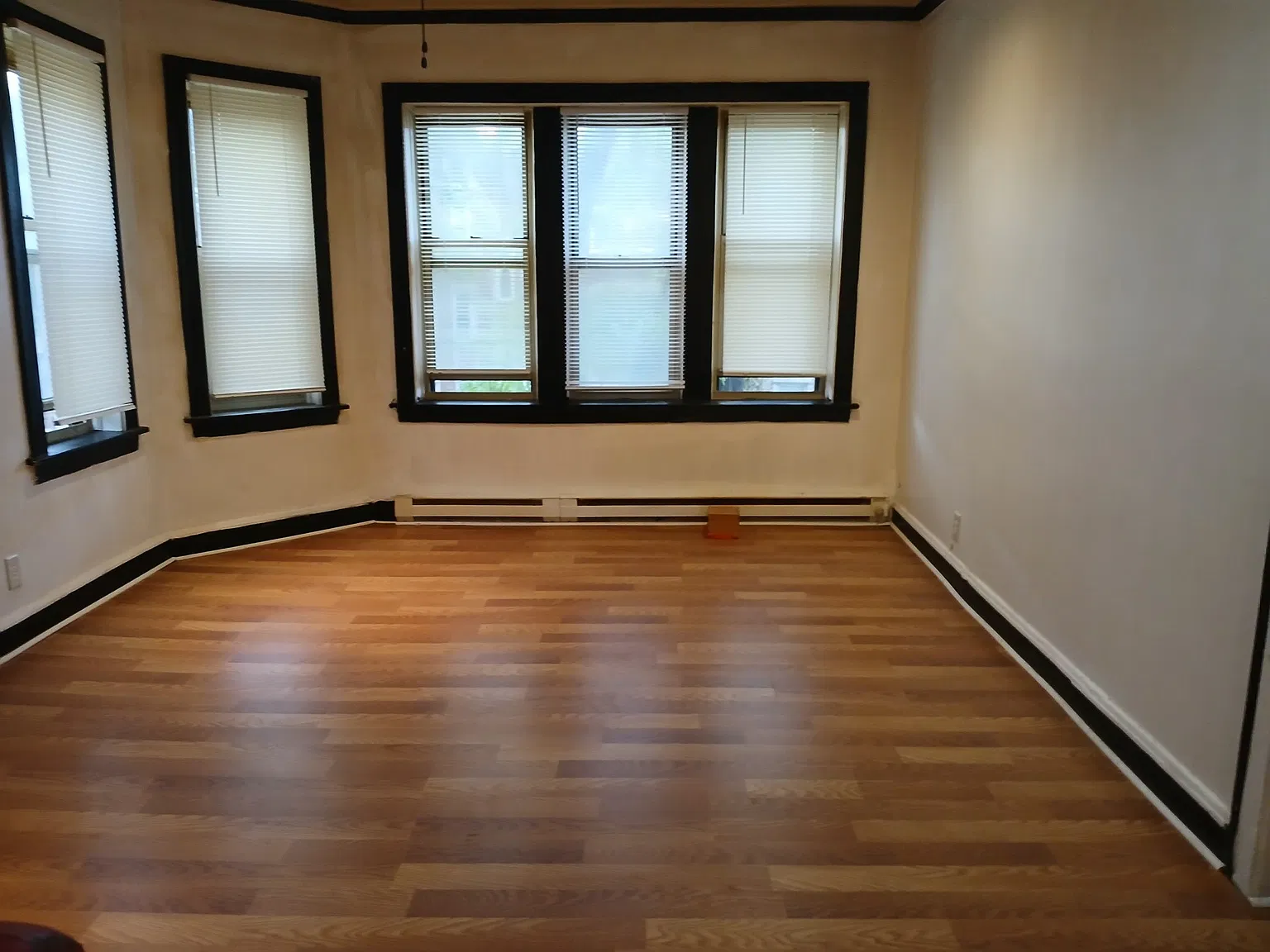 8147 S Maryland Ave — Photo 2