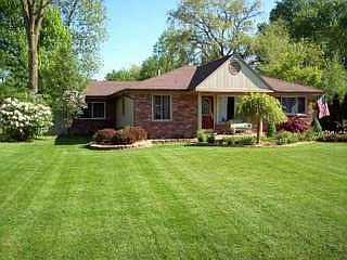 1st image of 827 Marengo Dr