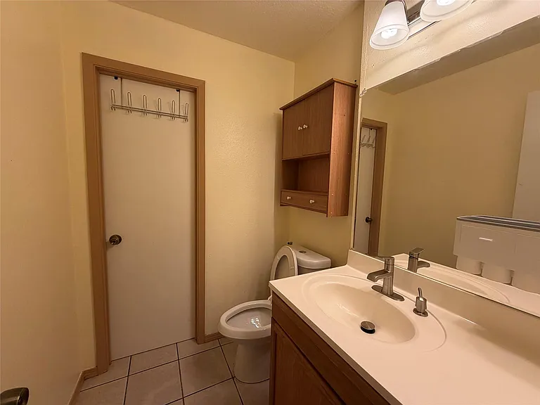 1200 Warrington Dr — Photo 9
