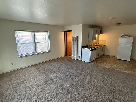 3rd image of 4613 W National Ave #12984385