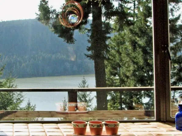 250 S Bank Dr, Salt Spring Island, BC V8K 1M7