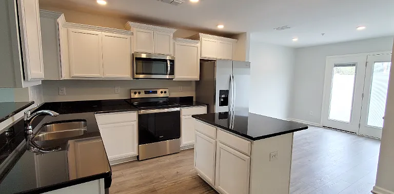211 Ruth Way — Photo 8