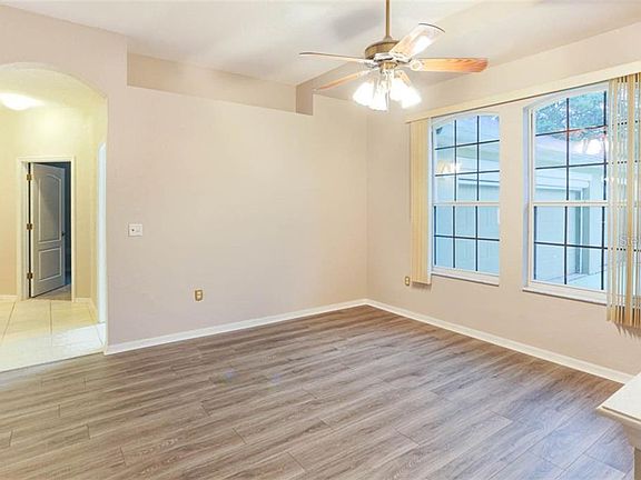 4th image of 2906 Laurel Meadow Ct