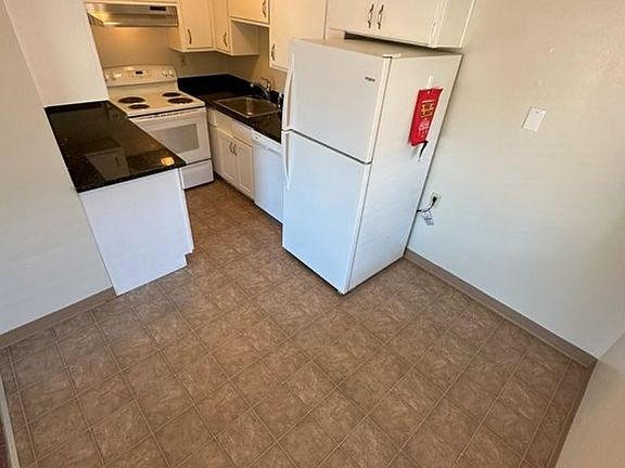 5th image of 3444 Redwood Ct APT 4