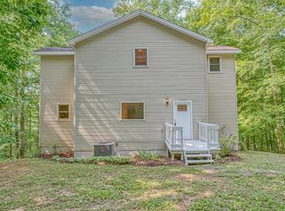 513 N Cave Valley Rd, Byrdstown, TN 38549