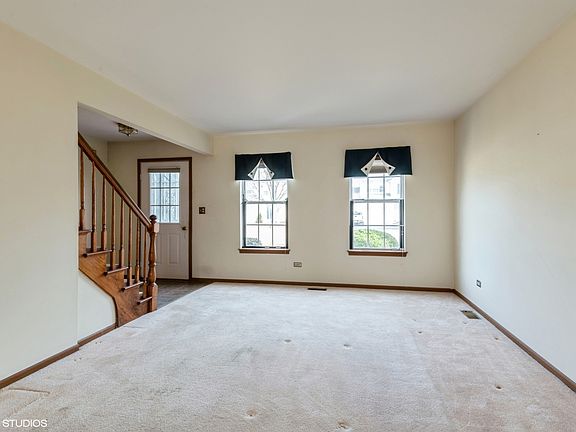 4th image of 242 Stafford Dr