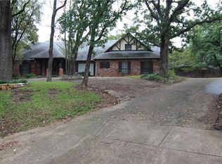 2302 Wakeforest Ct, Arlington, TX 76012