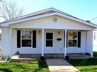 707 Stewart St, De Soto, MO 63020