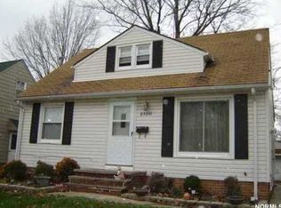 25201 Drakefield Ave, Euclid, OH