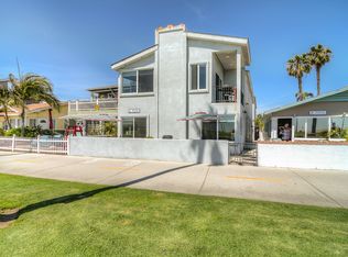 916 W Oceanfront #B, Newport Beach, CA 92661