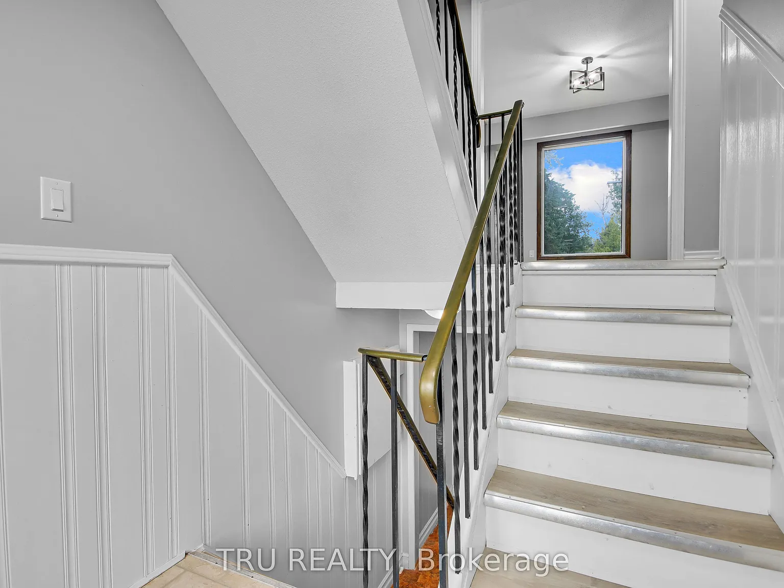 3 bed, $2,995 — Photo 3