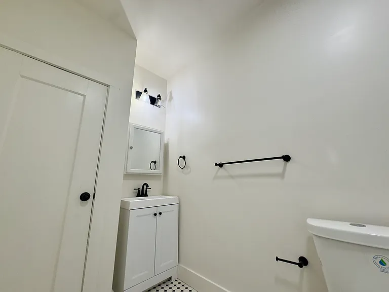 1303 Adeline St — Photo 30