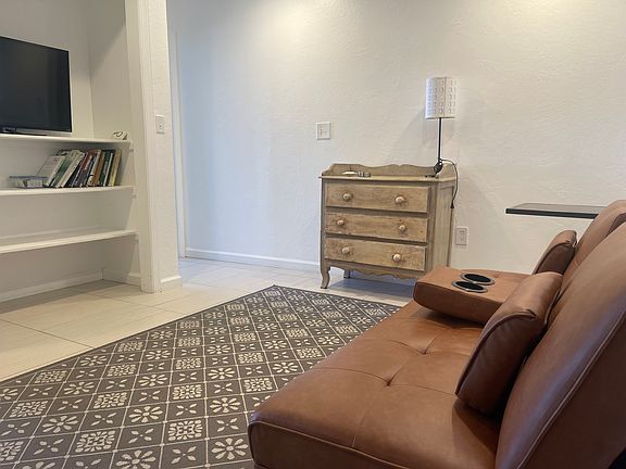 4th image of 88 Beatrice Rd #2