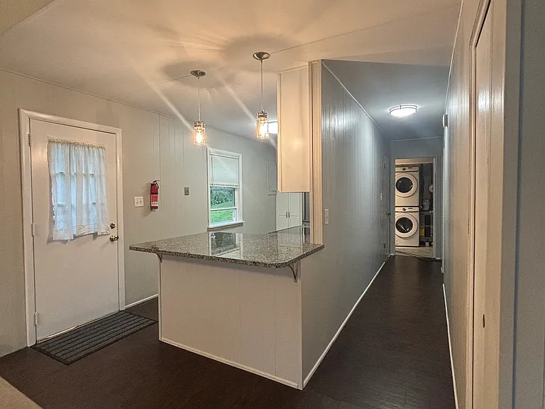 Updated flooring and full size washer/ dryer