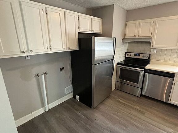3rd image of 1140 Northdale Ave
