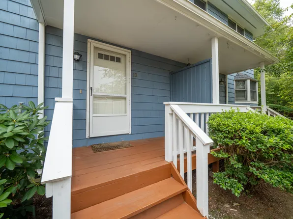 93 Clintonville Road APT 10, North Branford, CT 06472