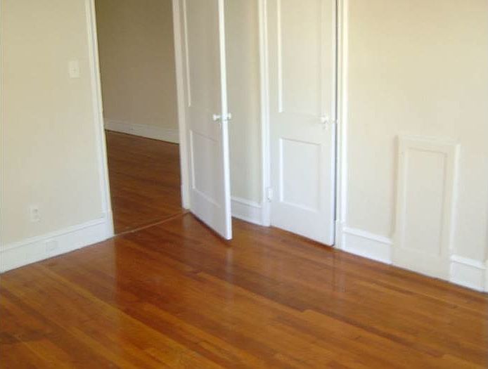 2nd image of 3228 Stuart Ave APT 1