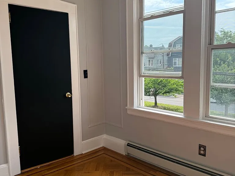 253 Ampere Pkwy — Photo 4