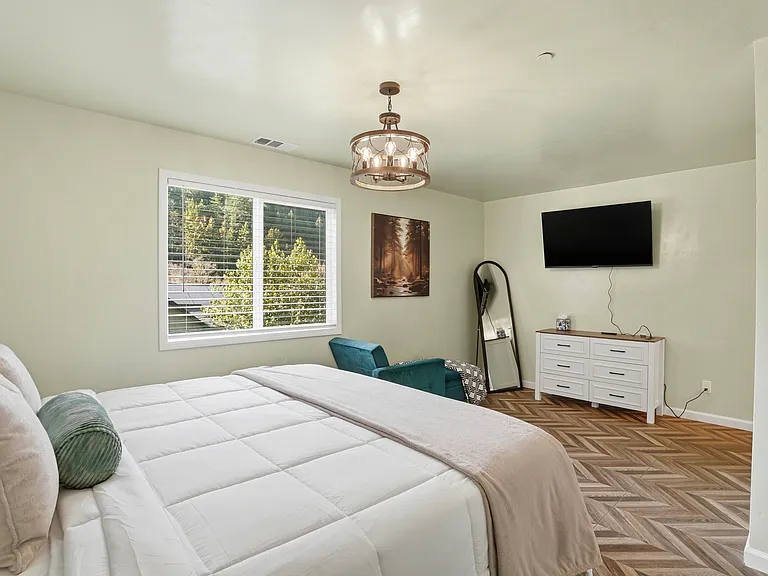 16799 Center Way — Photo 10