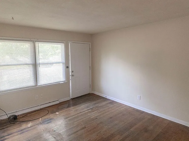 1001 & 1003 Hardin St — Photo 2
