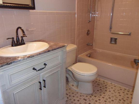 5th image of 1172D Clydebank Ct