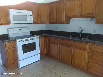 4th image of 535 Lee Ave #535A