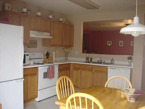 5th image of 563 W Jardin