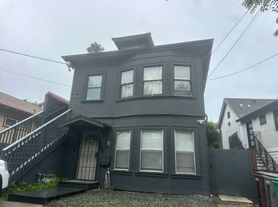 1015 47th street