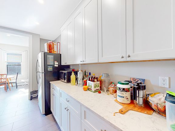3rd image of 1284 Commonwealth Ave APT 7
