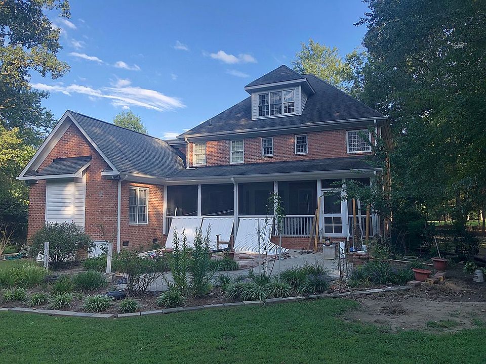 2nd image of 5925 Two Pines Trl