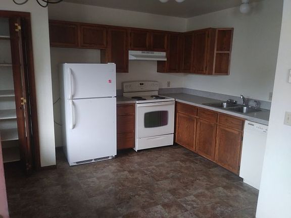 4th image of 1018 Howard Ave APT 5