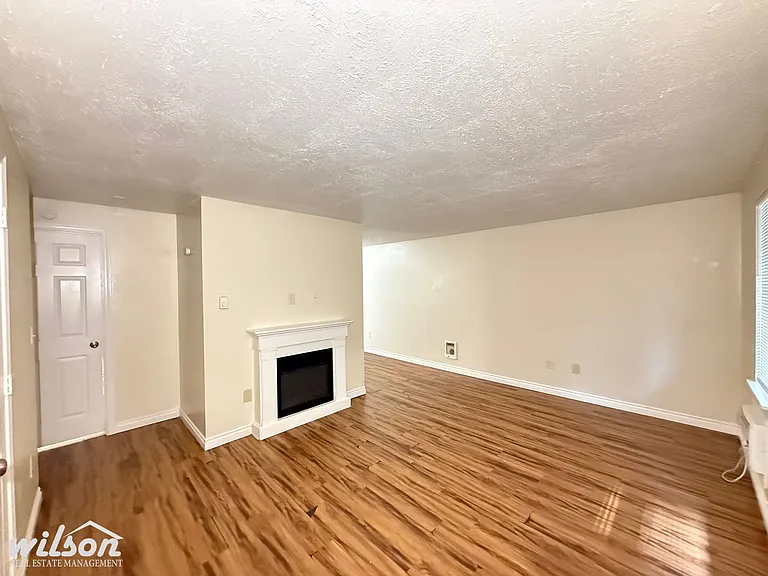 1404 Roosevelt Ave — Photo 4