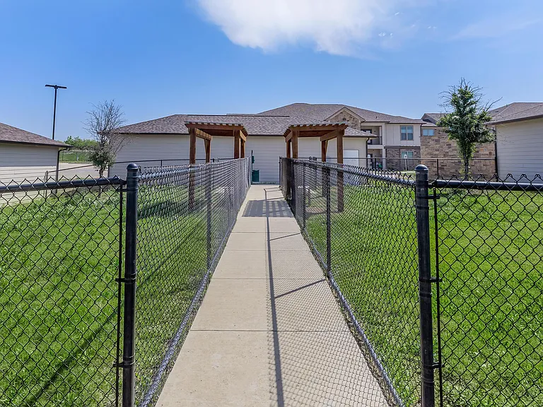 Midlothian Meadows — Photo 10