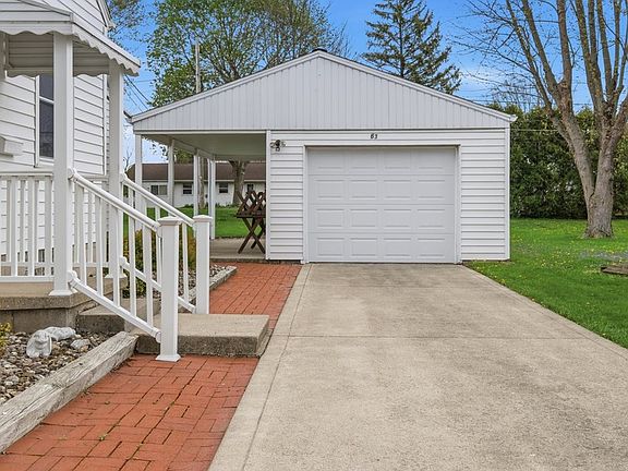 5th image of 63 Roberts Dr