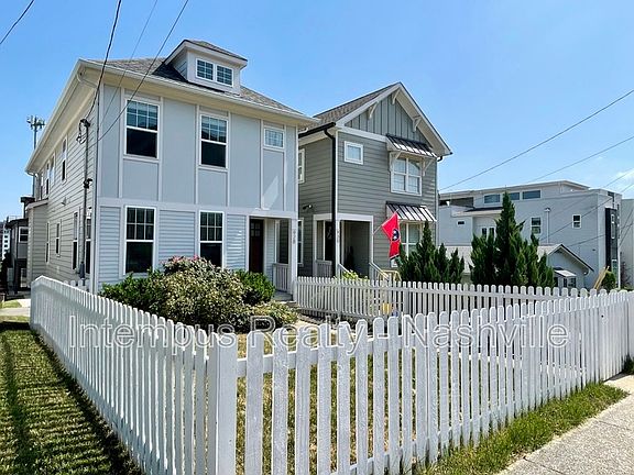 2nd image of 928 Southside Pl