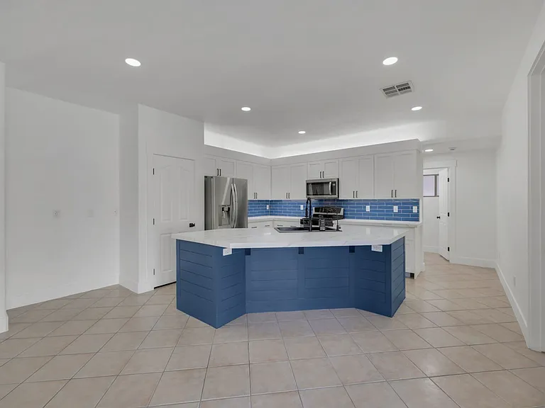 56 Ashby Hills Ct — Photo 12