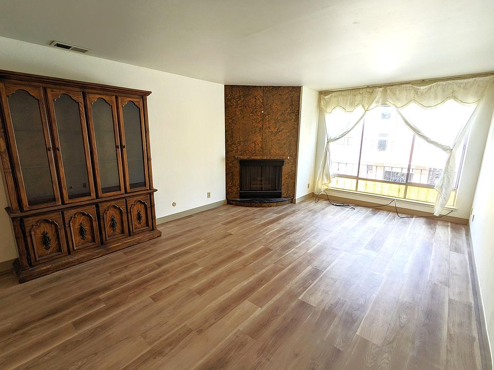 1st image of 480 7th Ave APT 2