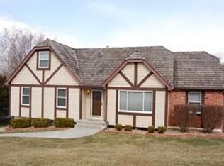 13718 W 80th Ter, Lenexa, KS 66215