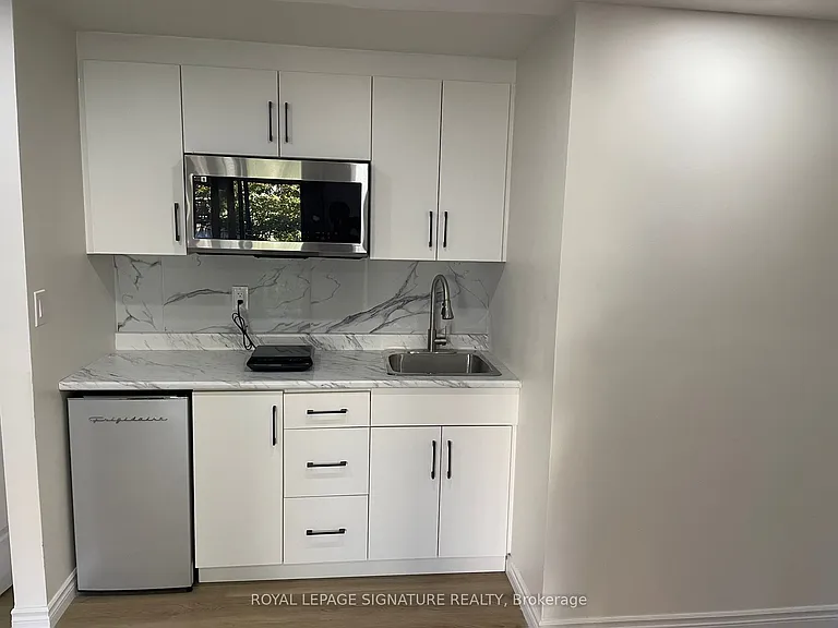 168 Windflower Dr #BASEMENT — Photo 7