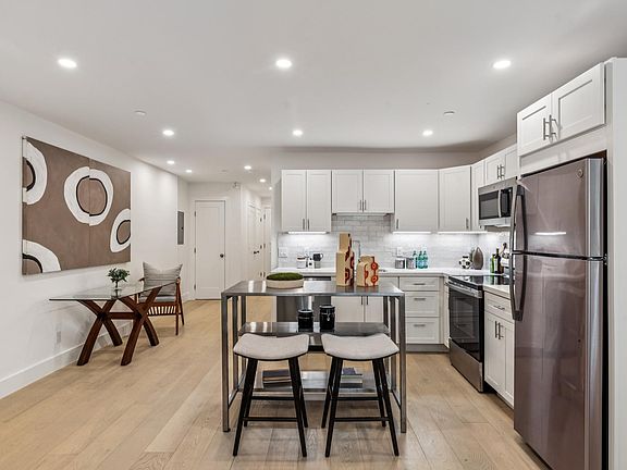 4th image of 2350 California St #8