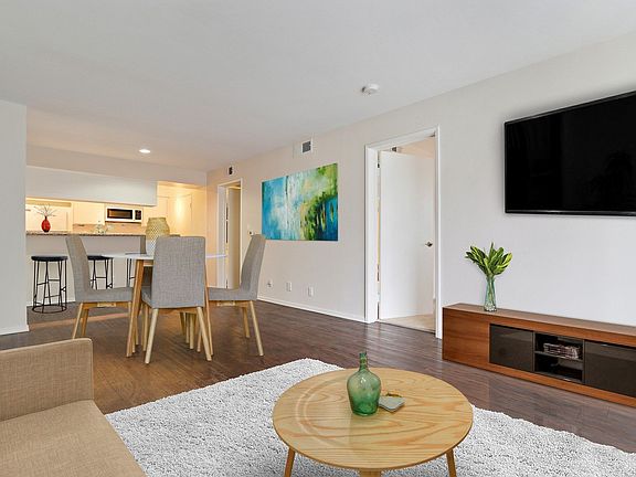 5th image of 1936 Manning Ave APT 101