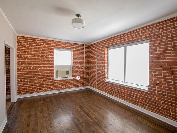 3rd image of 729 S Saint Andrews Pl APT 207