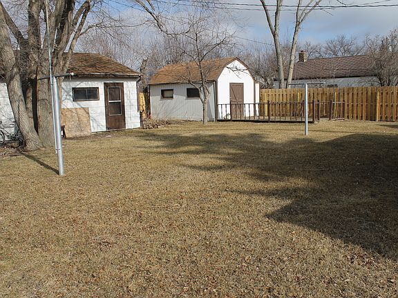 2nd image of 302 5th St N