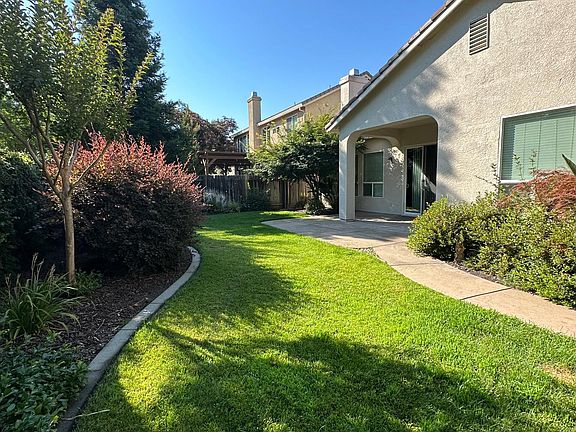 3rd image of 1864 San Esteban Cir