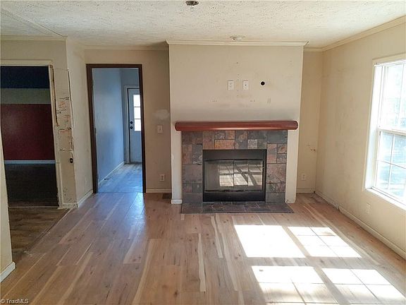 5th image of 3455 Messick Rd