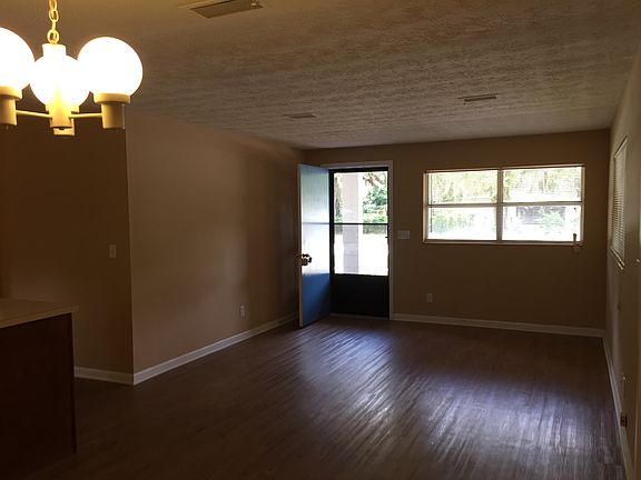 family room/dining room