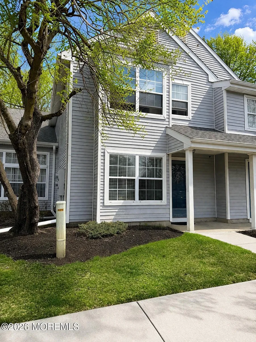Building Photo - 401 Hampton Ct #15-7
