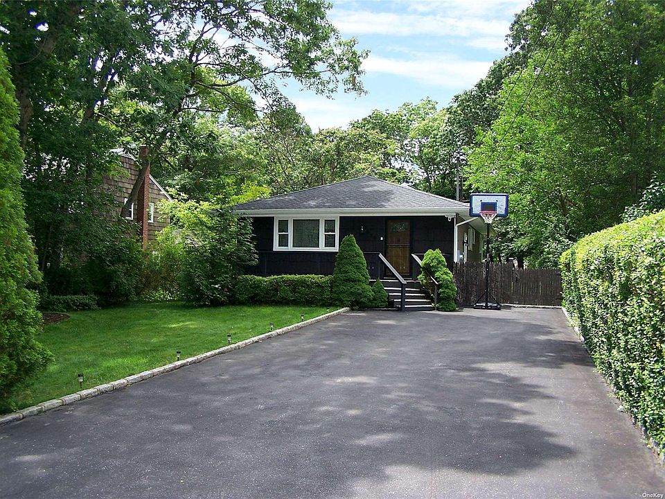 1st image of 489 Boxwood Dr